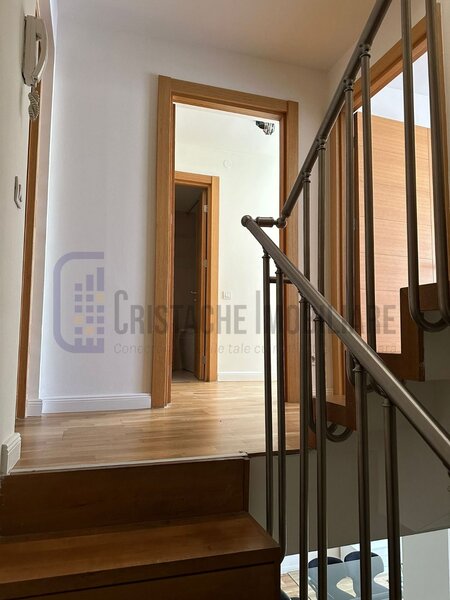 Apartament penthouse, 4 camere, 3 bai, 2 locuri de parcare