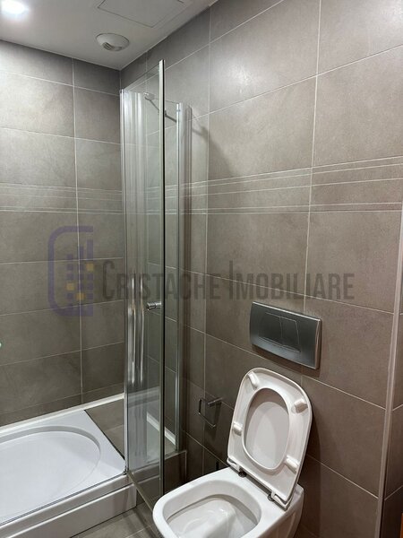 Apartament penthouse, 4 camere, 3 bai, 2 locuri de parcare
